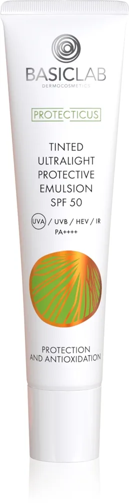 BasicLab Dermocosmetics Protecticus Let farvet væske til fedtet og kombineret hud SPF 50+ 40 ml