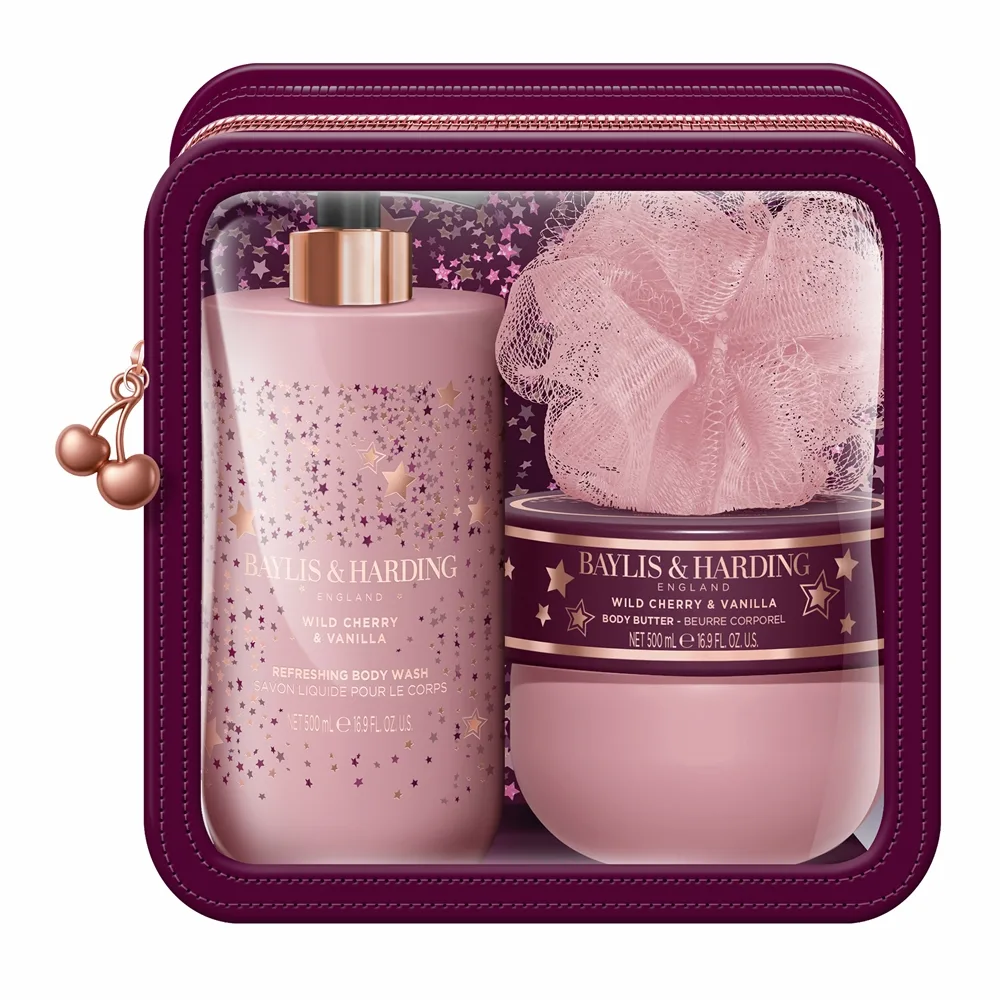 Baylis & Harding Wild Cherry & Vanilla Geschenkset unterwegs