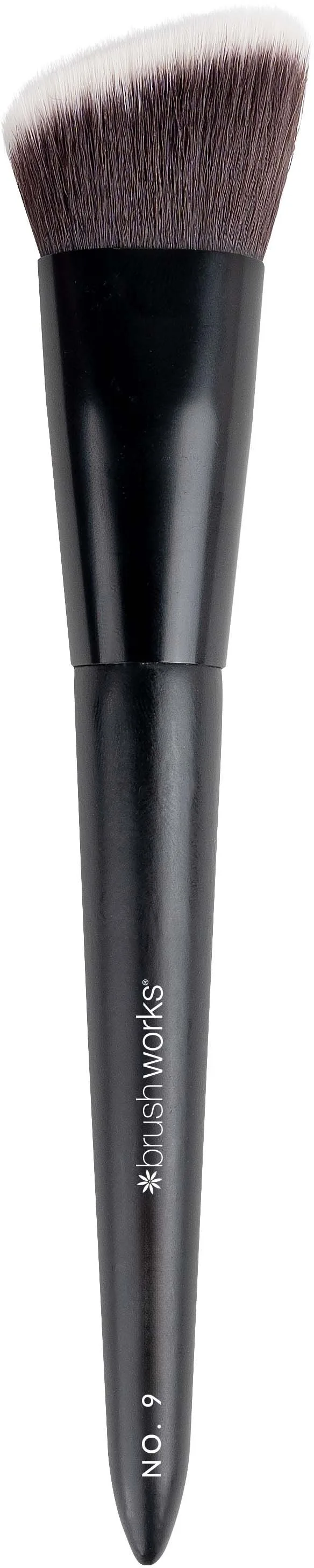Brushworks Angled Flat Top Foundation Buffing Brush Flad foundation børste type NO. 9 1 stk.