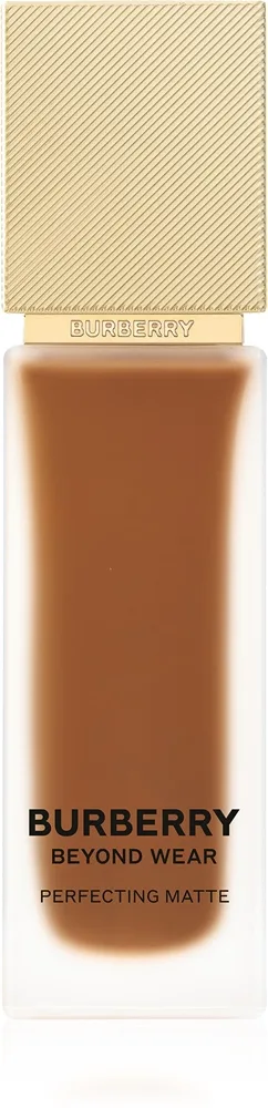 Burberry Beyond Wear Perfecting Matte Foundation mattapinnan antava nestemäinen meikkivoide sävy Deep Warm 130 30 ml