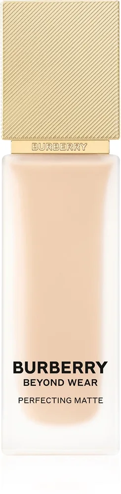 Burberry Beyond Wear Perfecting Matte Foundation mattapinnan antava nestemäinen meikkivoide sävy Fair Cool 010 30 ml