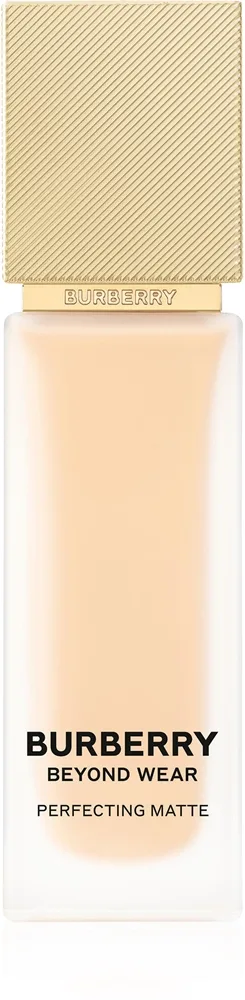Burberry Beyond Wear Perfecting Matte Foundation mattapinnan antava nestemäinen meikkivoide sävy Fair Warm 010 30 ml