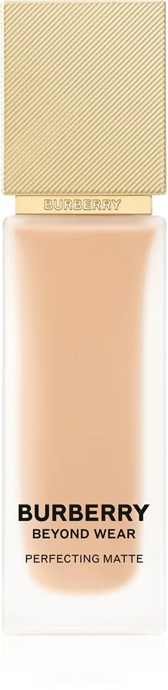 Burberry Beyond Wear Perfecting Matte Foundation mattapinnan antava nestemäinen meikkivoide sävy Medium Neutral 60 30 ml
