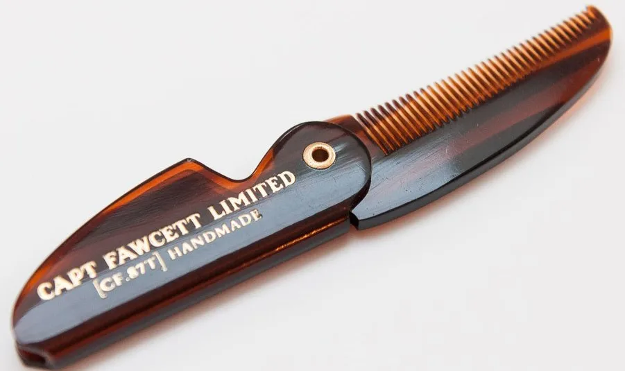 Captain Fawcett Accessories Moustache Comb taitettava viiksikampa 1 kpl