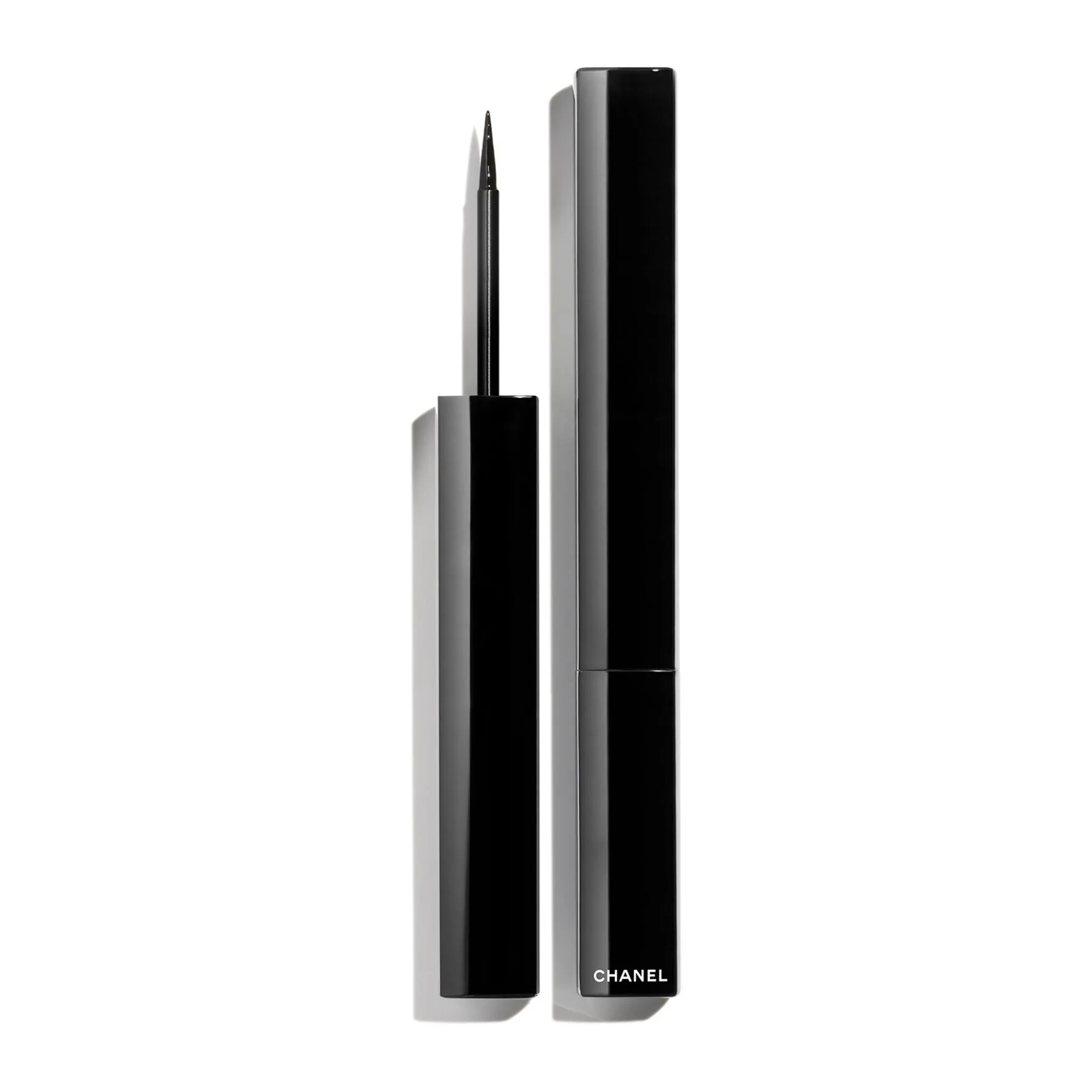 LE LINER DE CHANEL (Farge: 512 - NOIR PROFO)