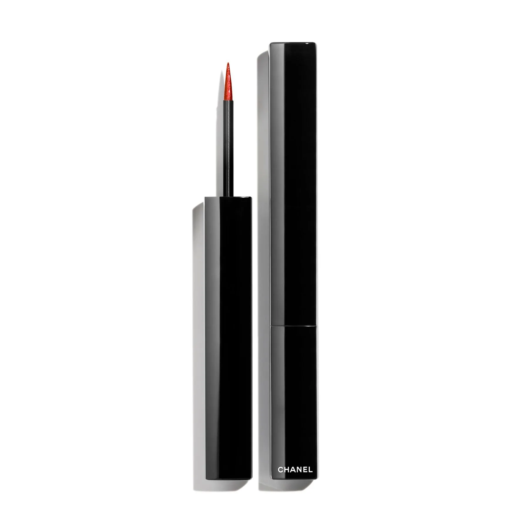 LE LINER DE CHANEL (Farge: 542 - FLAMBOYANT)