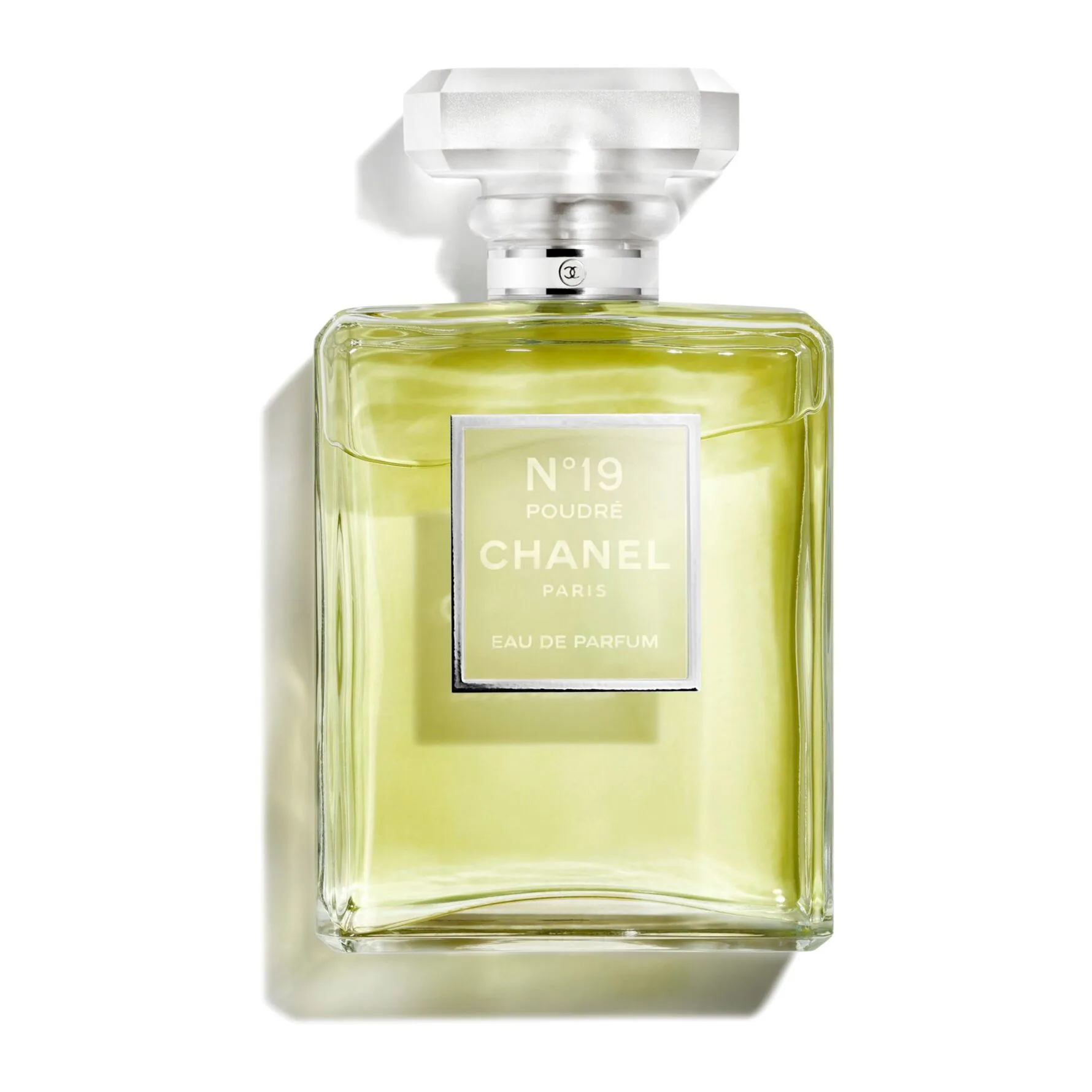 N°19 POUDRÉ EAU DE PARFUM SPRAY