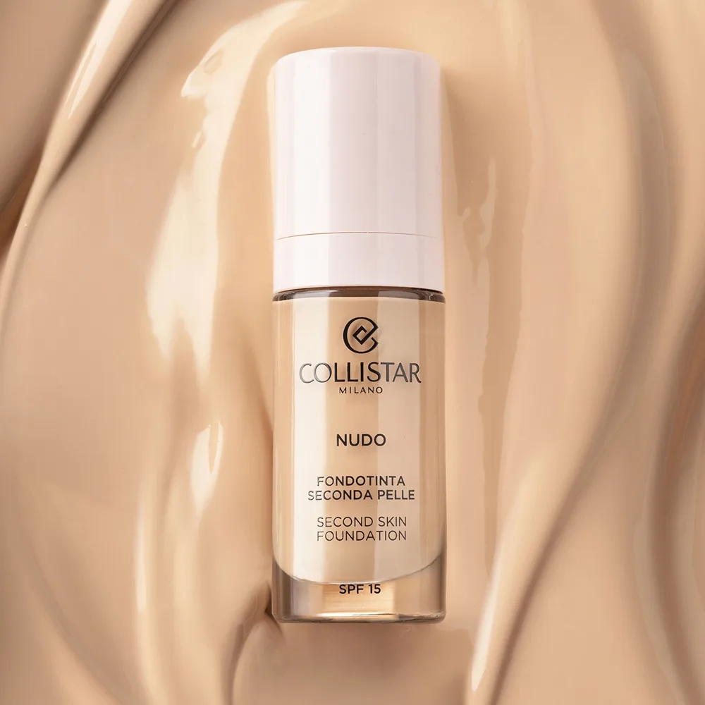 Collistar NUDO Second Skin Foundation SPF 15 Lystergivande fuktgivande smink med lindrande effekt Skugga 2N Beige 30 ml