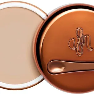 Danessa Myricks Beauty Yummy Skin Blurring Balm Powder Kompaktpuder