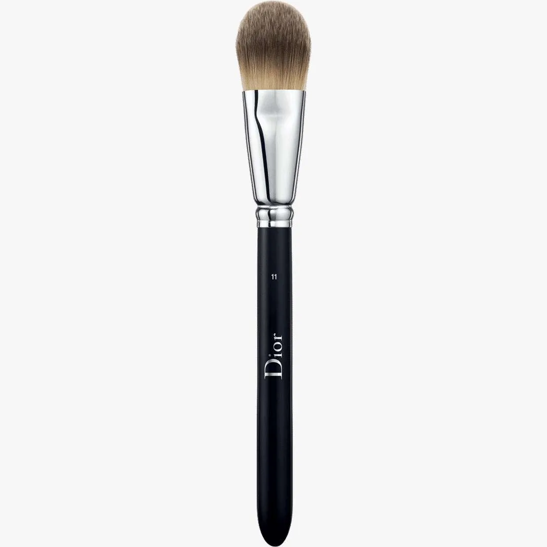 Backstage Light Coverage Fluid Foundation Brush N° 11