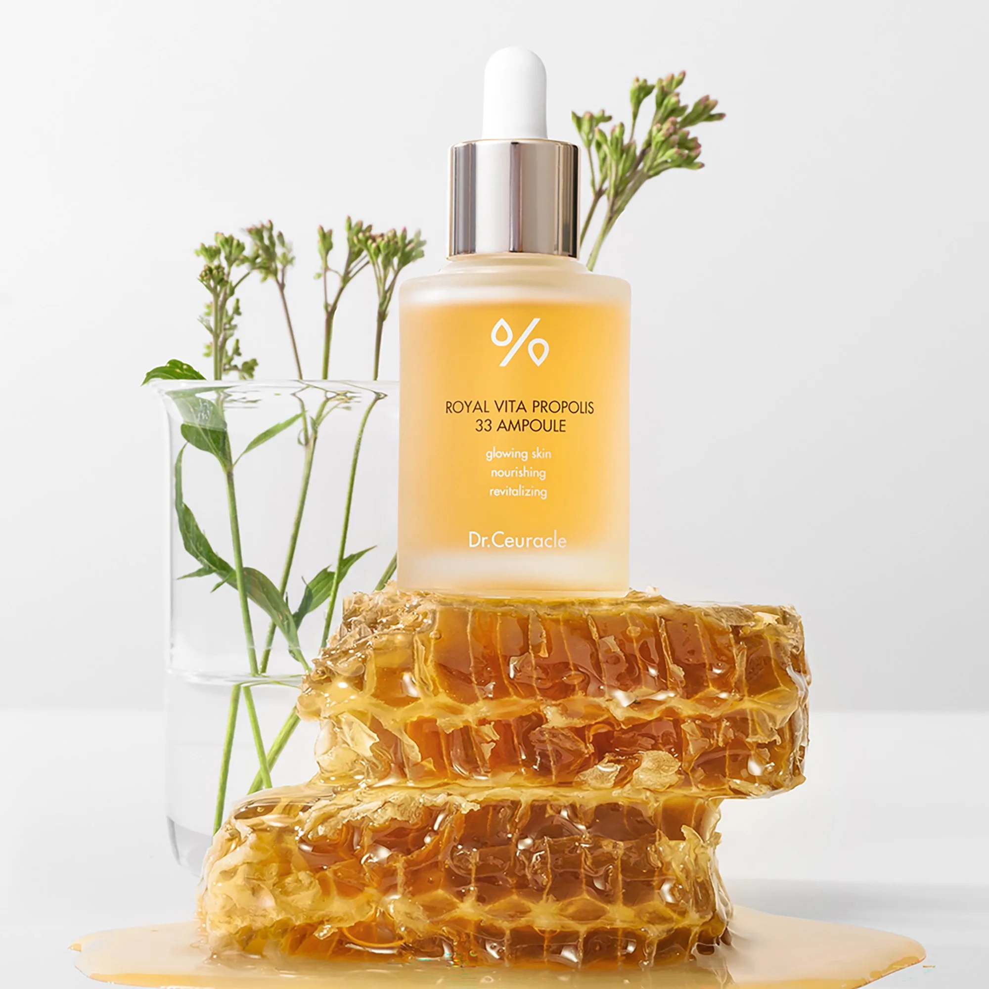 Dr.Ceuracle Royal Vita Propolis 33 elvyttävä ja ravitseva seerumi rauhoittava vaikutus 30 ml