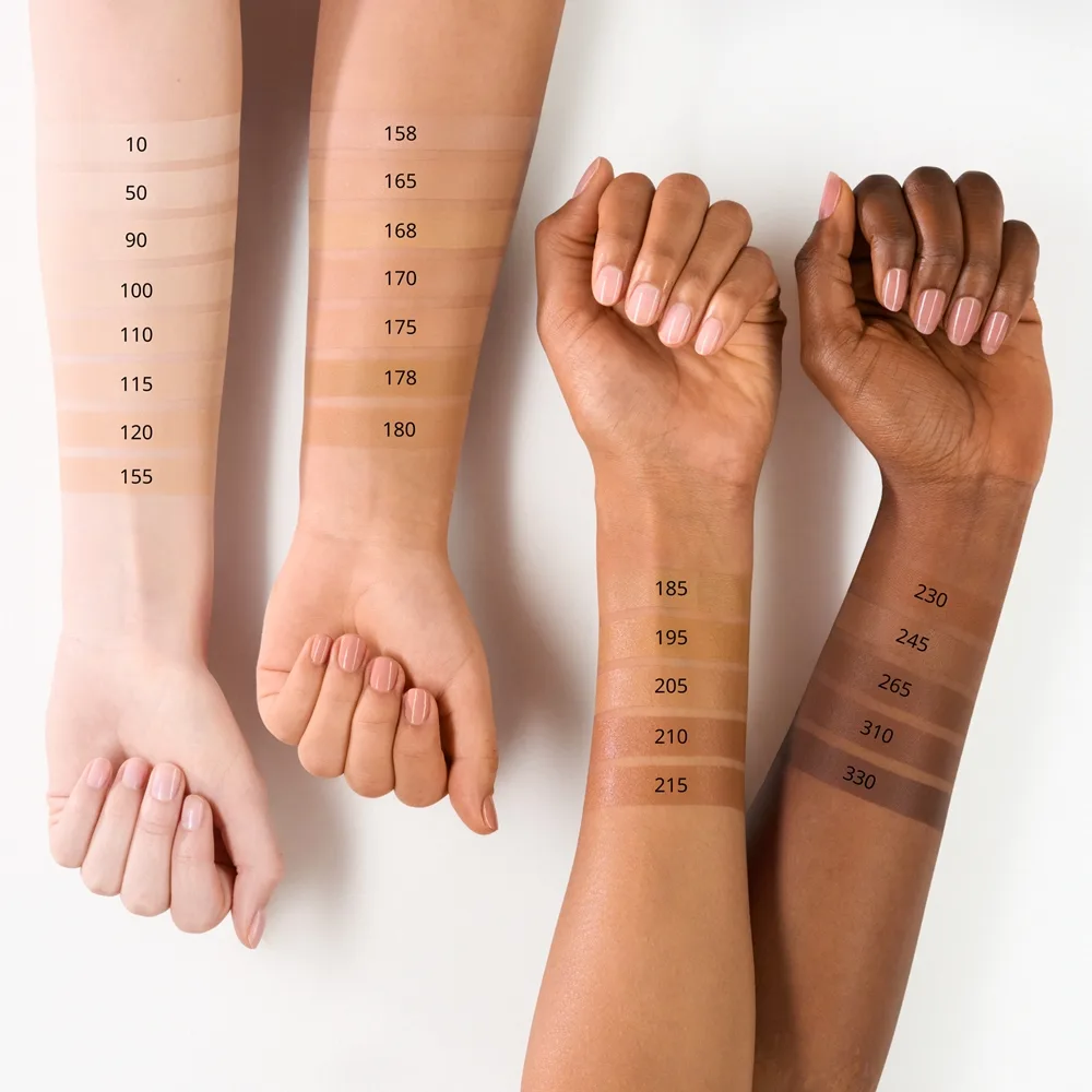 essence silky BLUR Natural Coverage Hydrating Foundation För en matt look Skugga 168 30 ml