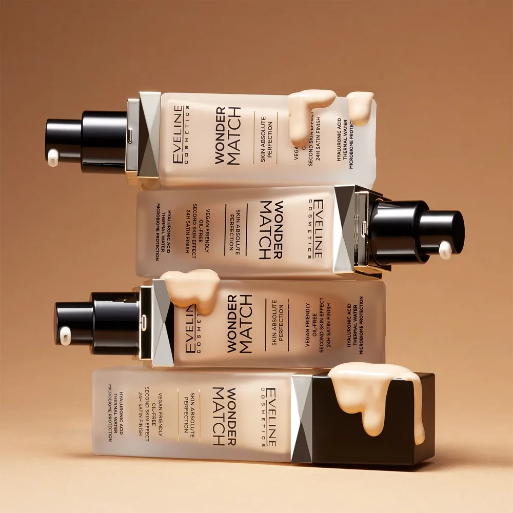 Eveline Cosmetics Wonder Match Långvarig flytande foundation med hyaluronsyra Skugga 12 Light Natural 30 ml