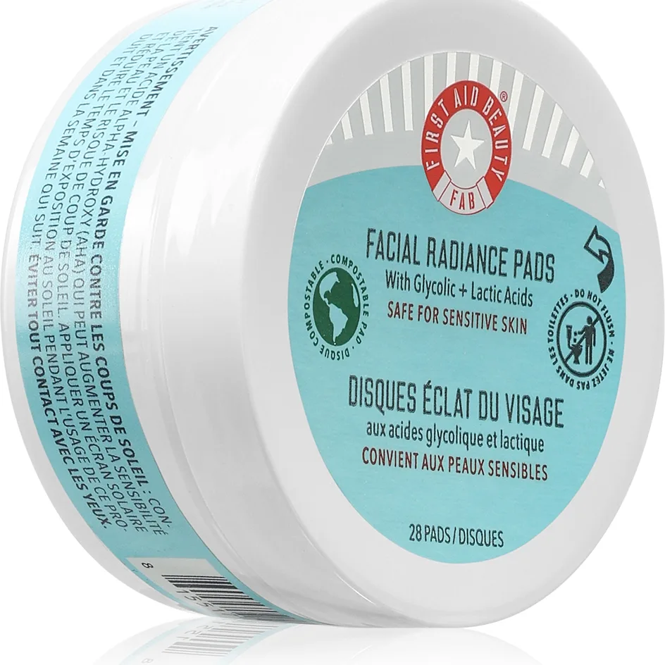 First Aid Beauty Facial Radiance Pads Eksfolierende puder Lysnende og udglattende effekt 28 stk.