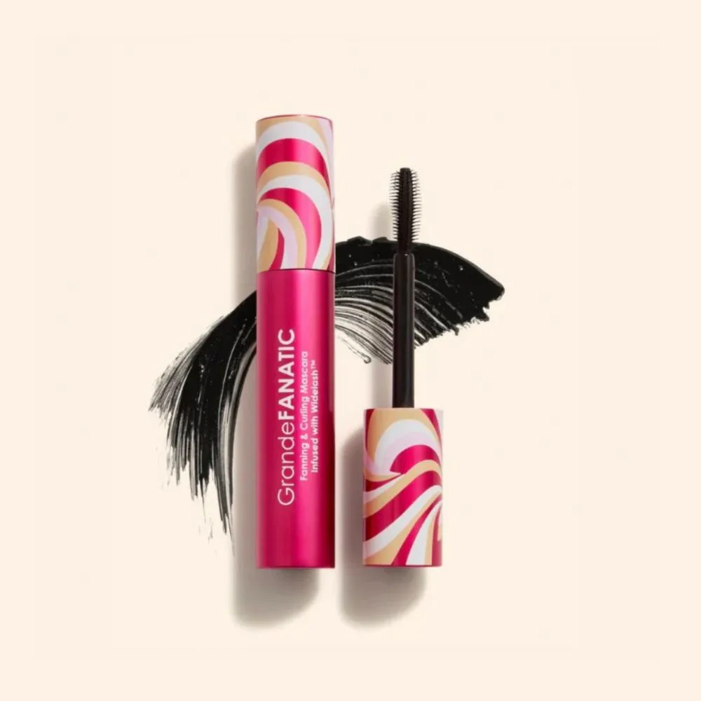 Grande Cosmetics GrandeFanatic Volymgivande och böjande maskara 10.5 g