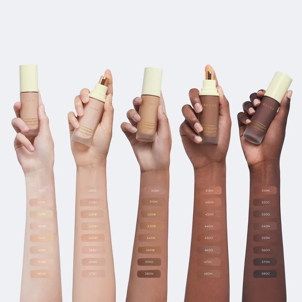 Gucci Gucci Beauty Eternité de Beauté Matterende foundation SPF 15 Skygge 220W 30 ml