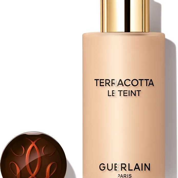 GUERLAIN Terracotta Le Teint Flydende foundation For et naturligt look Skygge 2W Warm 35 ml