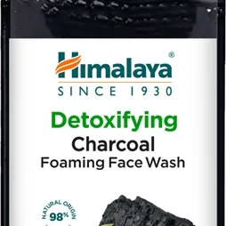 Himalaya Herbals Detoxifying Charcoal Rengöringsskum för ansikte med svart kol 150 ml