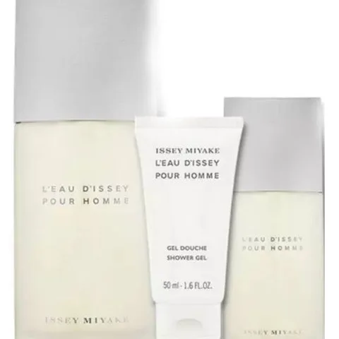 Issey Miyake L'eau D'Issey Pour Homme Gift Set Fragrances EDT 140 ml