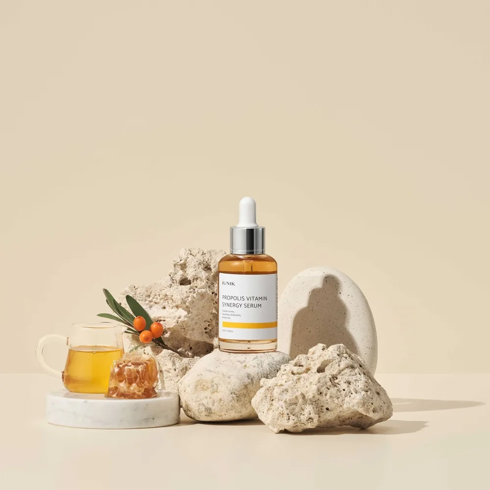 iUnik Propolis Vitamin Regenererende og lysnende serum 50 ml