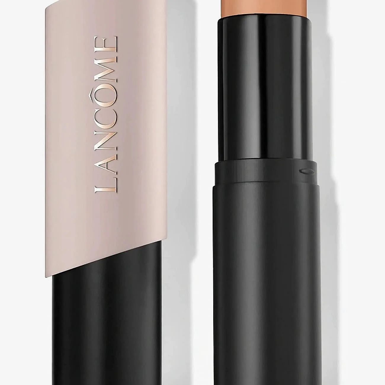 Lancôme Teint Idole Ultra Wear Shape Stick Foundation monikäyttöinen meikkivoidepuikko sävy 05 Beige Noisette 9 g