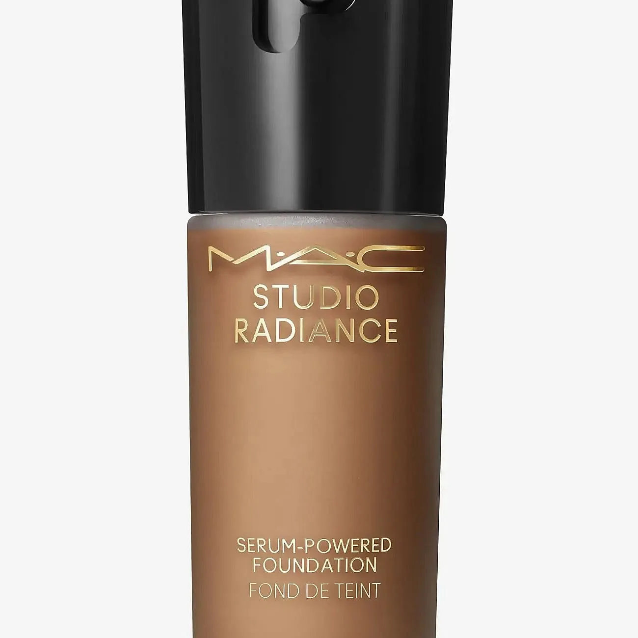 Studio Radiance Serum-Powered Foundation 30 ml (Farge: NC60)