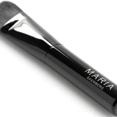 Maria Åkerberg Brush Foundation