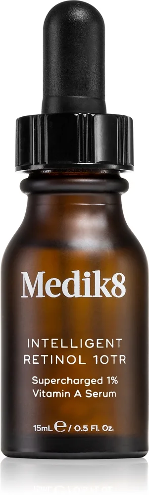 Medik8 Intelligent Retinol yöseerumi sisältää retinolia 15 ml
