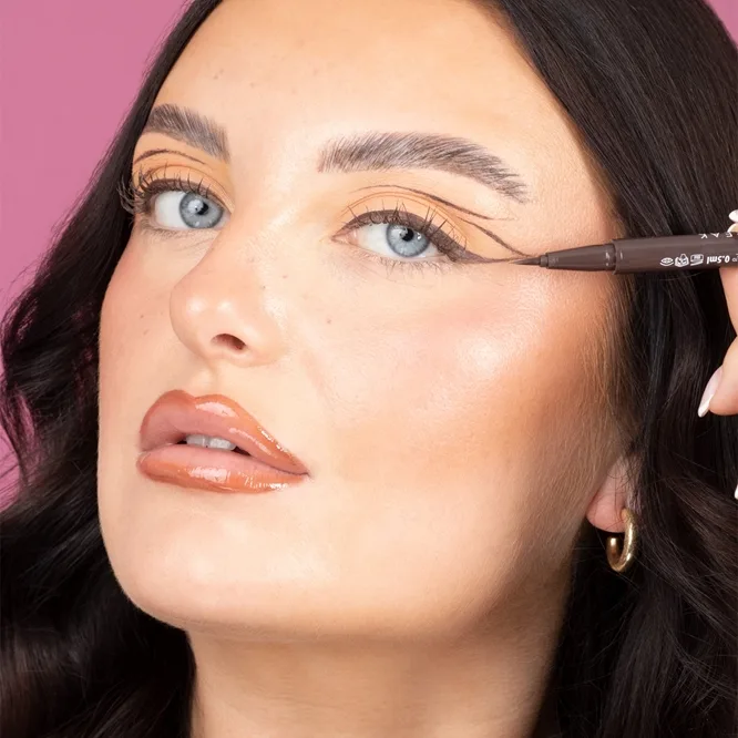 MUA Makeup Academy Control Freak Eyelinerpennan Skugga Chocolate Brown 0.5 g
