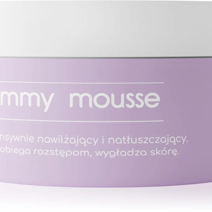 Nacomi Mom & Who Fuktgivande skum för mage 100 ml
