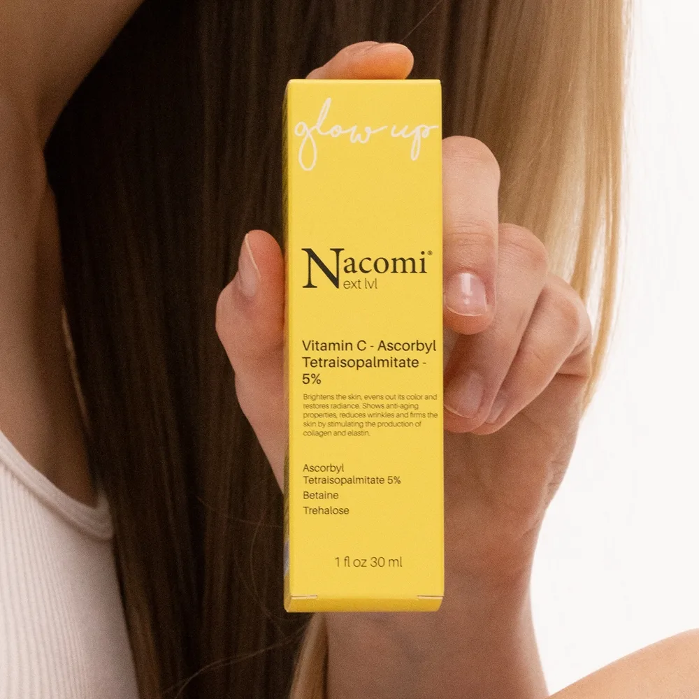 Nacomi Next Level Glow Up Lysnende C-vitaminserum 30 ml