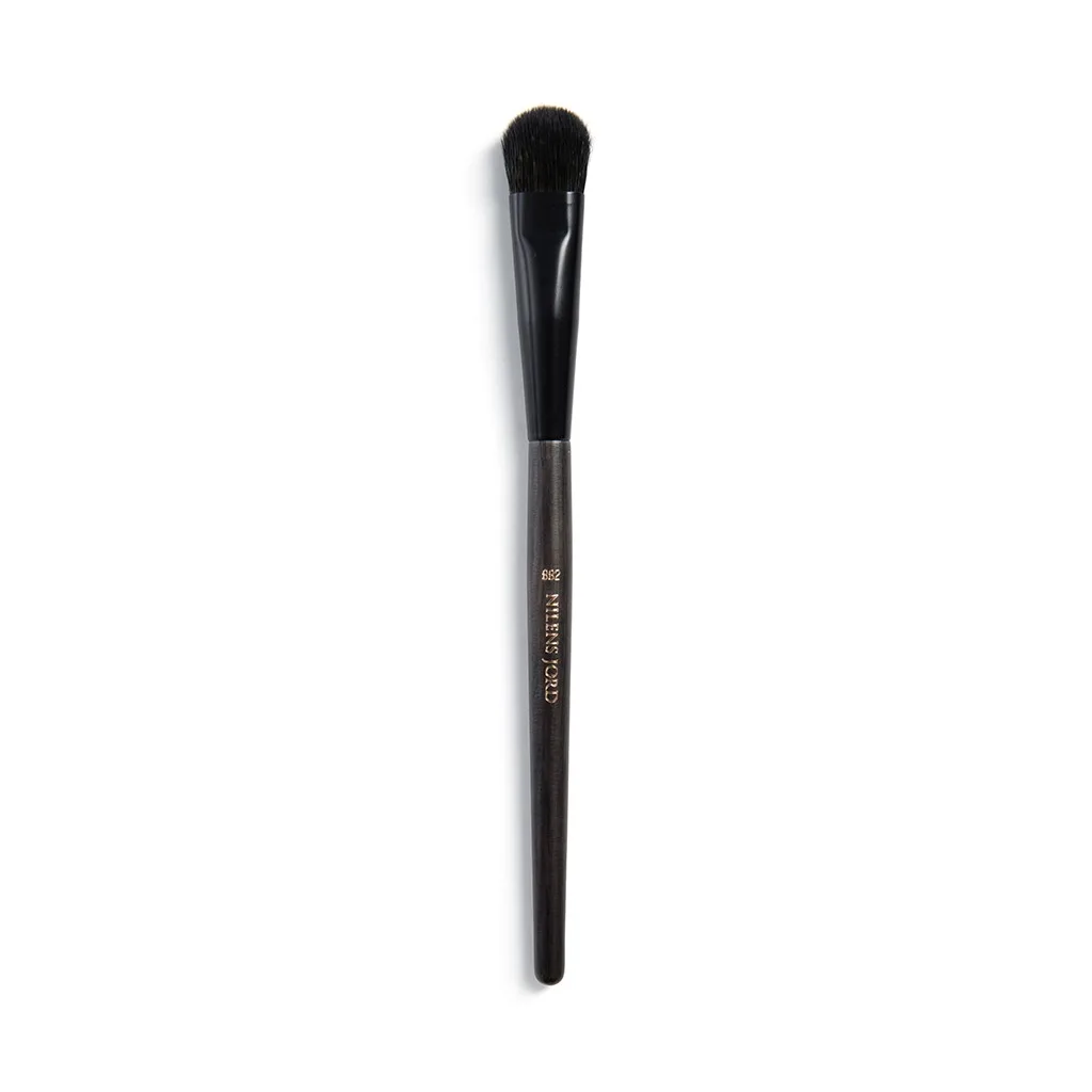 Nilens Jord Pure Collection Large Eye Shadow Brush 882