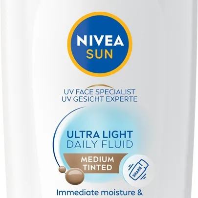 NIVEA SUN Ultra Light Lätt toningsvätska SPF 50+ Skugga Medium 40 ml