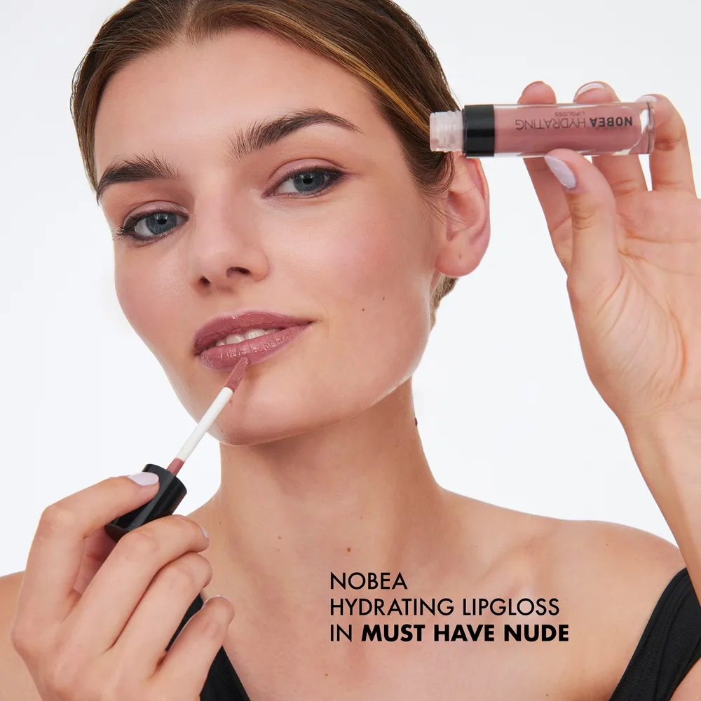 NOBEA Day-to-Day Hydrating Lipgloss Återfuktande läppglans Must Have Nude 7 ml