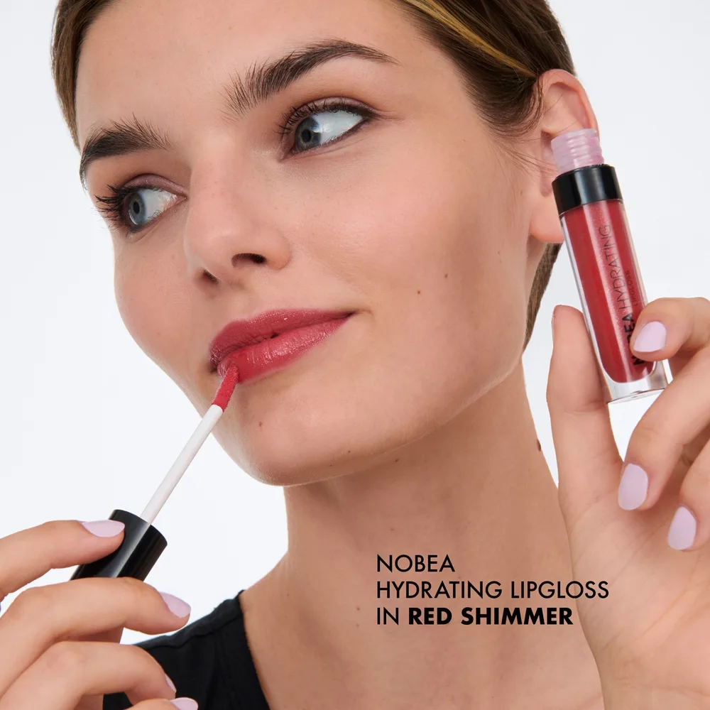 NOBEA Day-to-Day Hydrating Lipgloss Återfuktande läppglans Red Shimmer 7 ml