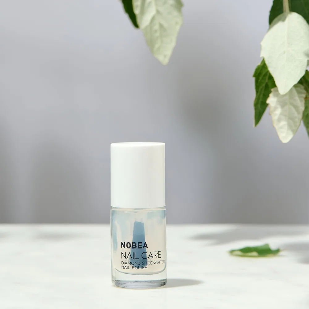 NOBEA Nail Care Diamond Strengthener Nail Polish vahvistava kynsilakka 6 ml