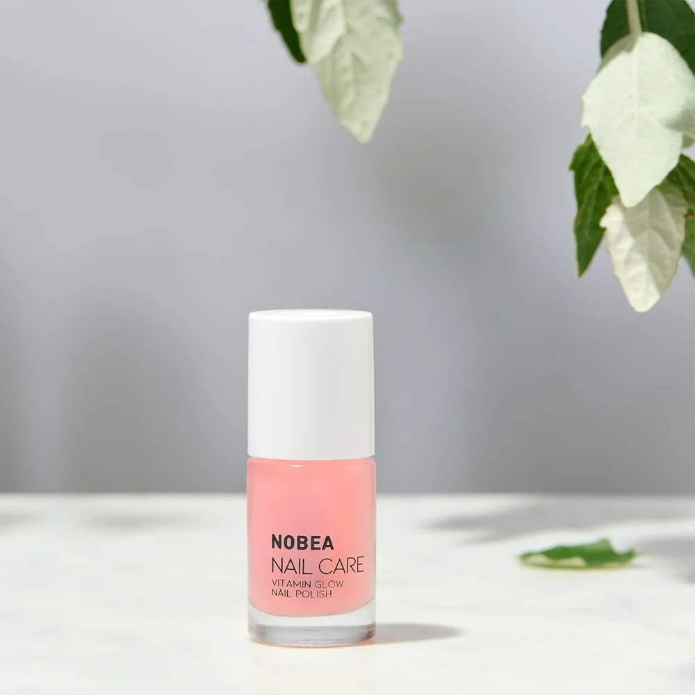 NOBEA Nail Care Vitamin Glow Nail Polish hoitava kynsilakka 6 ml
