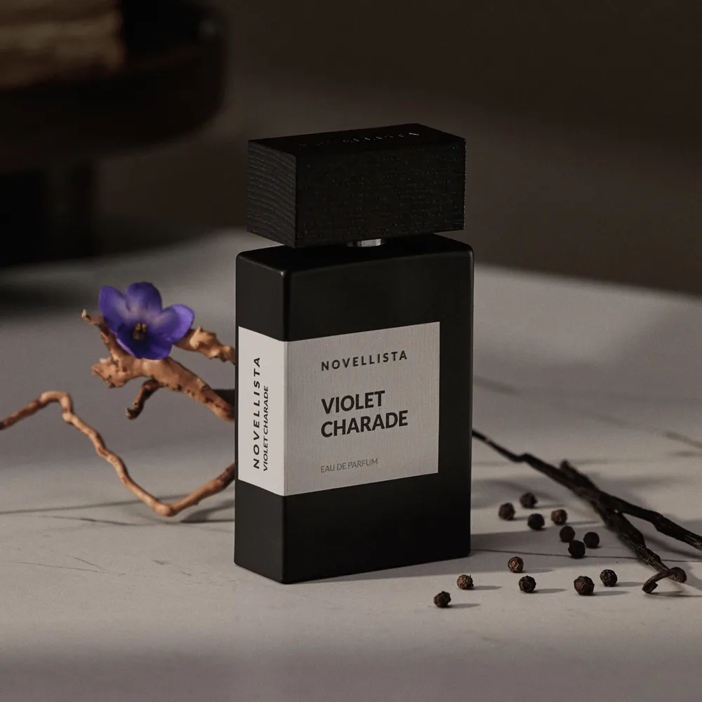 NOVELLISTA Violet Charade Eau de Parfum Begränsad utgåva Unisex 10 ml