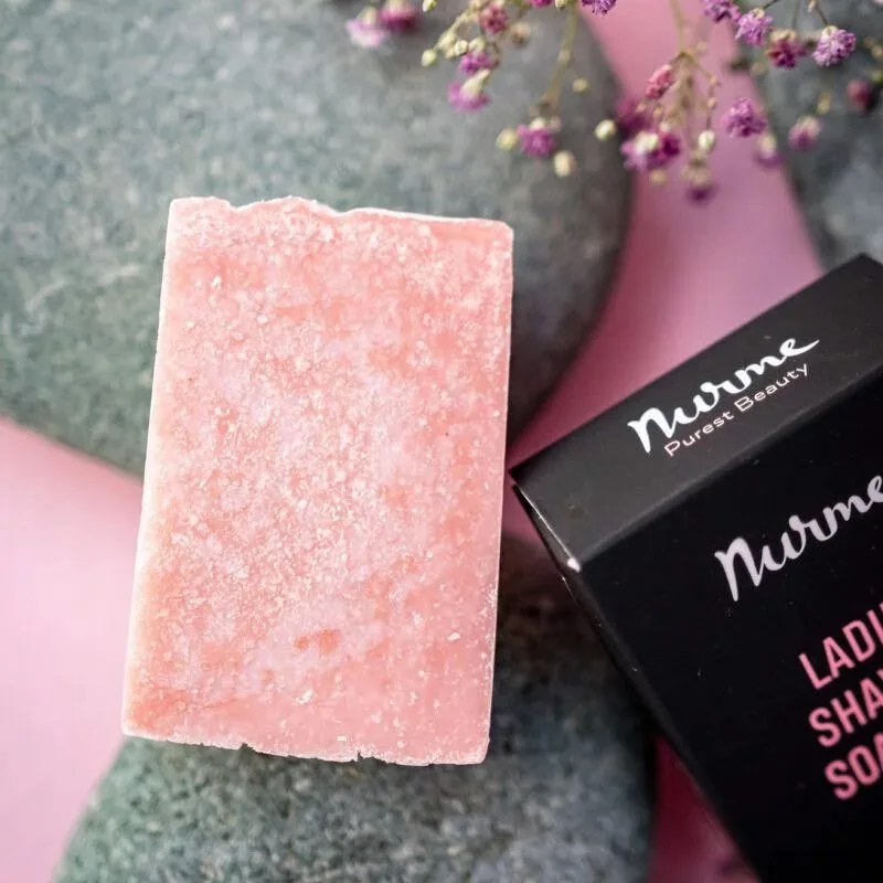 Nurme Ladies Shaving Soap Bar hoitava palasaippua sheivaukseen 100 g