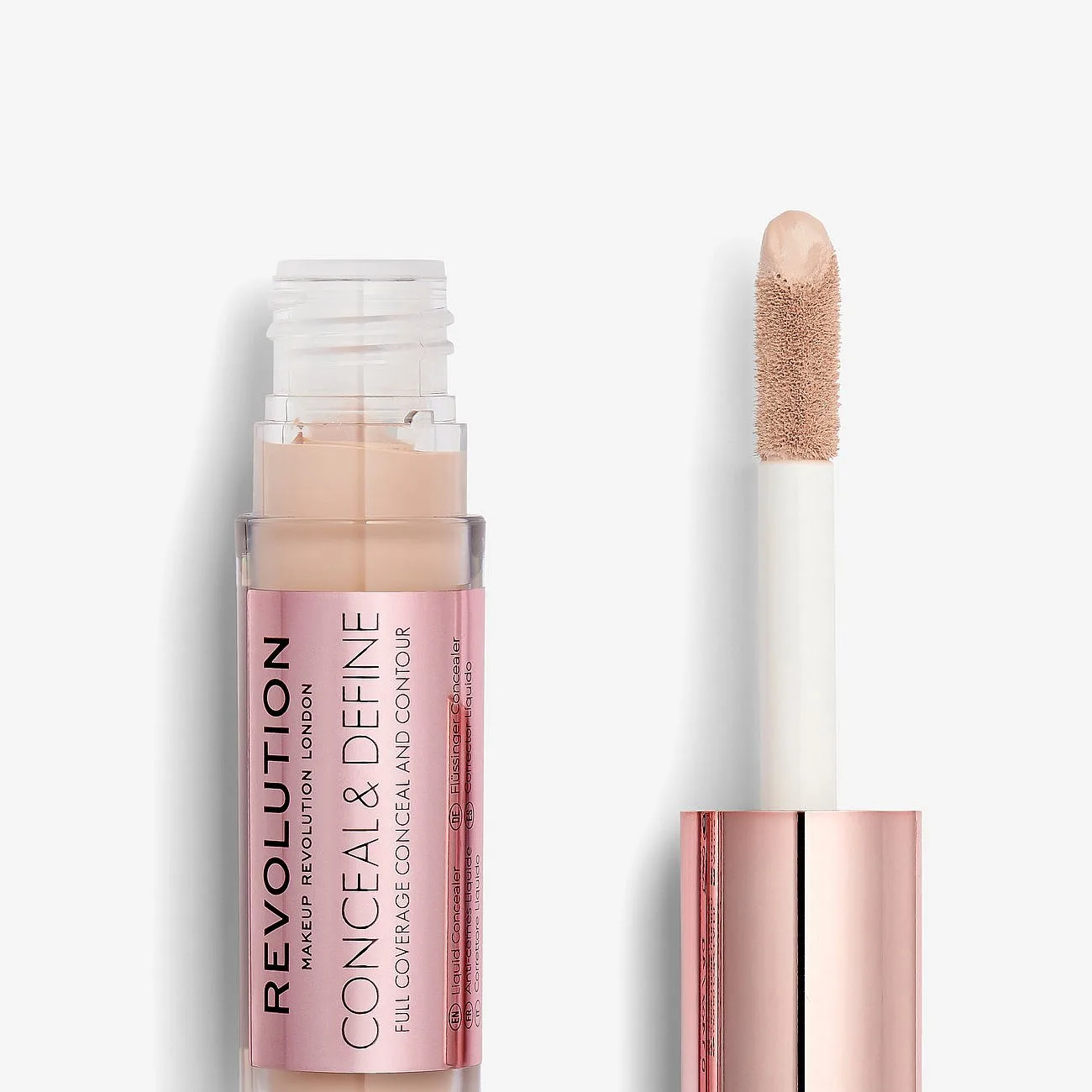 Revolution Conceal & Define nestemäinen peitevoide sävy C4 4 g