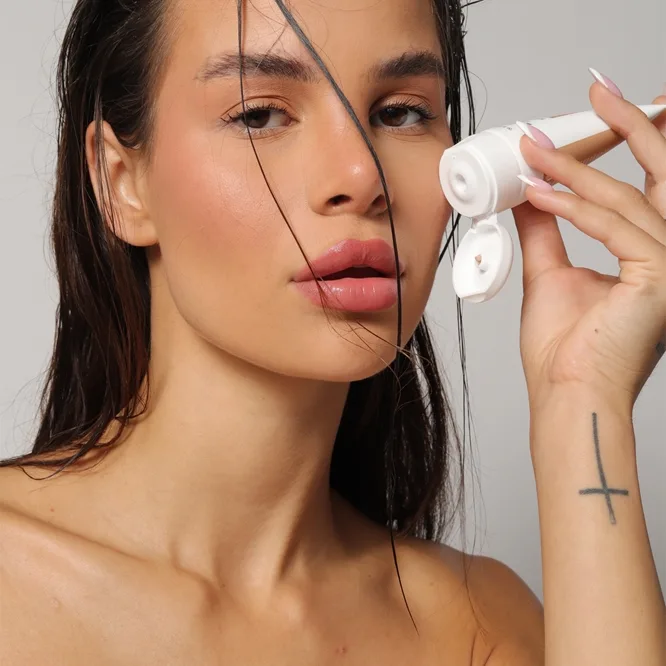 Revuele Sunprotect Tinted Face Cream Tonad beskyddande kräm SPF 50+ Skugga Light Tint 50 ml