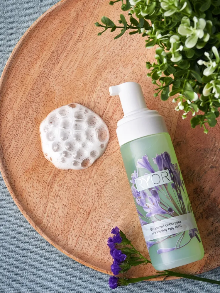 RYOR Cleansing And Tonization Milt rengörande skum 160 ml
