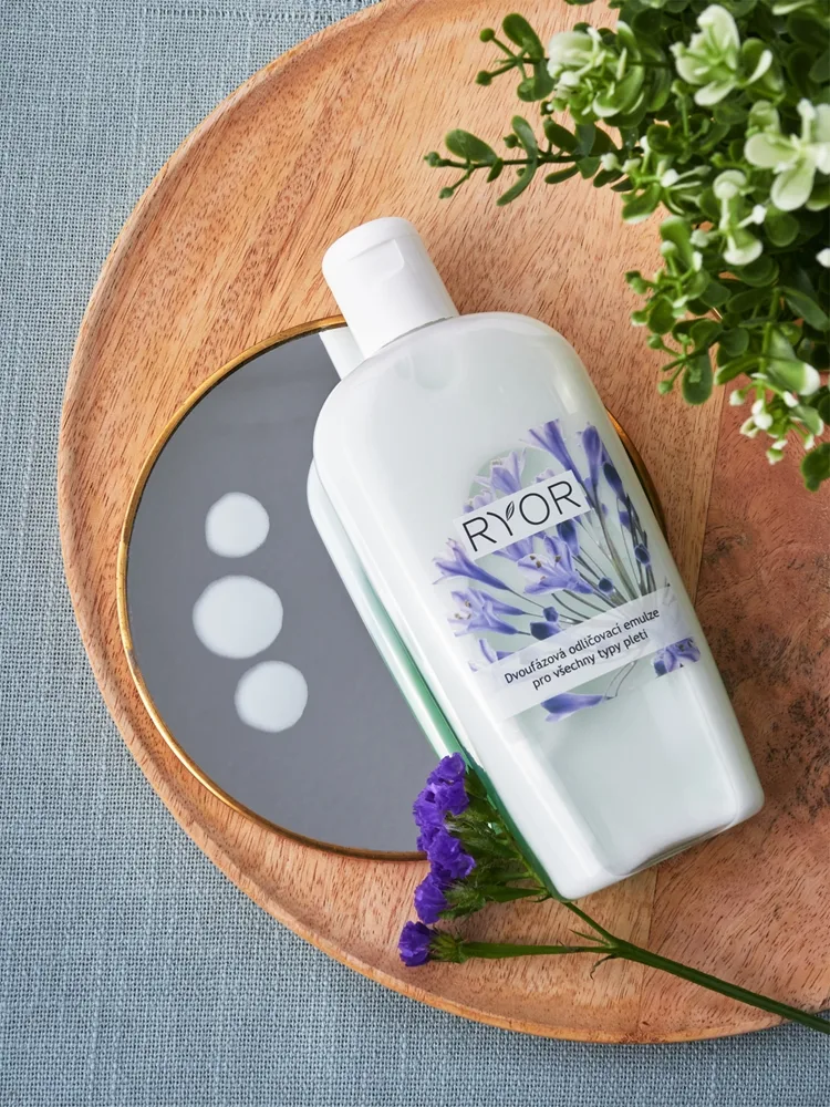 RYOR Cleansing And Tonization Två-fasig sminkborttagningsemulsion för alla hudtyper 300 ml