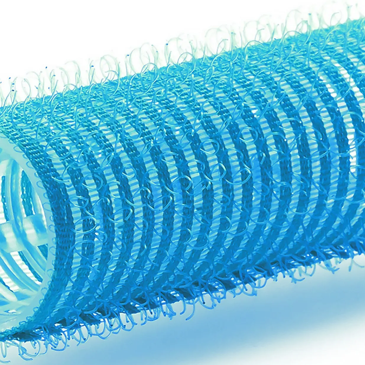 Self Grip Rolls Light Blue 28mm