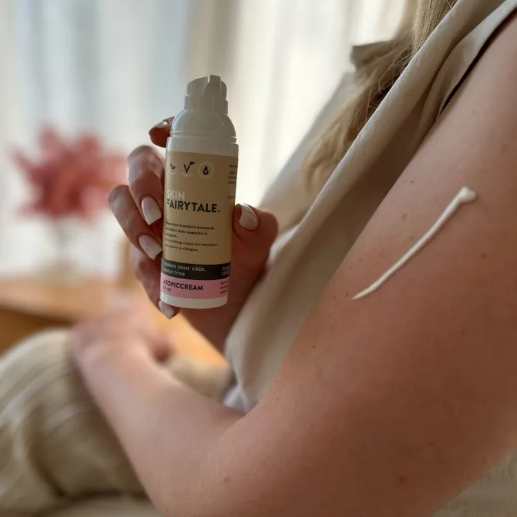 Skin Fairytale Atopic Cream Närande ansikts- och kroppskräm För atopisk hud 50 ml