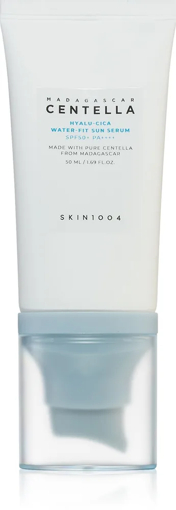SKIN1004 Madagascar Centella Hyalu-Cica Water-Fit Sun Serum Skyddande serum med återfuktande effekt SPF 50+ 50 ml