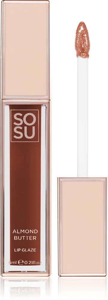 SOSU Cosmetics Satin Lip Glaze Fugtende læbeglans Skygge Almond Butter 6 ml