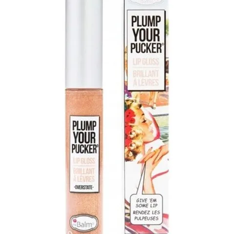 The Balm Plump Your Pucker Lip Gloss - Overstate 7 ml