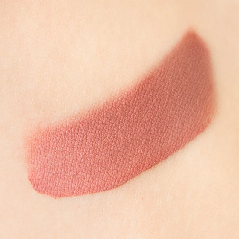 theBalm Meet Matt(e) Hughes Long Lasting Liquid Lipstick pitkäkestoinen nestemäinen huulipuna sävy Sincere 7.4 ml