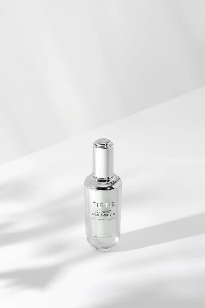 TIRTIR Ceramic Milk Ampoule Fugtende ansigtsserum med lysende effekt 40 ml